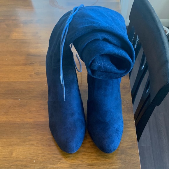 SOLD❌Suede Over-the-Knee Boots - Picture 2 of 6